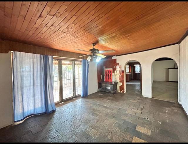 FARM FOR SALE IN VISCHKUIL